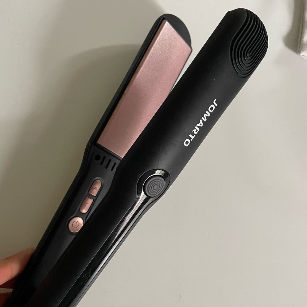Hair straightener